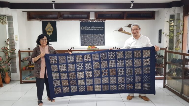 Dosen Kampus Muhammadiyah Ini Kawinkan AI dan Pengembangan Motif Batik