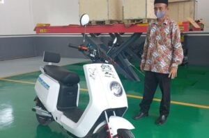 Muhadjir Effendy Memesan Motor Listrik Rakitan Siswa SMK Muhammadiyah Purwodadi