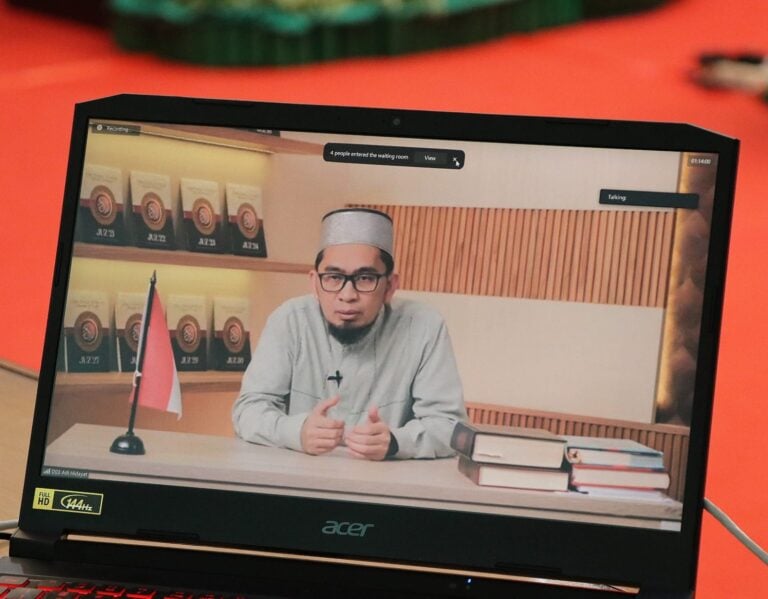 Adi Hidayat: Muhammadiyah dan NU, Dua Sayap NKRI