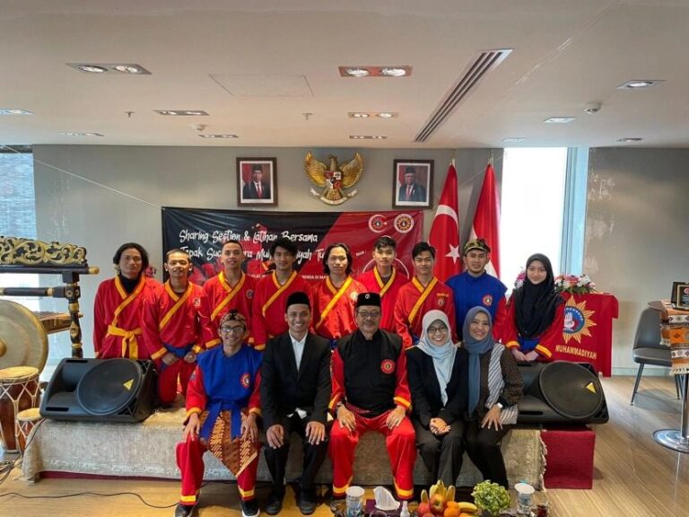 Pendekar Tapak Suci Gelar Sharing Section dan Latihan Bersama di KJRI Istanbul - Turki