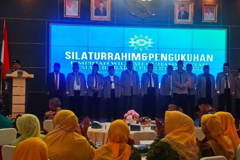 PWM Sumbar 2022-2027 Dikukuhkan, Fokus Bangun Rumah Sakit dan Universitas Baru