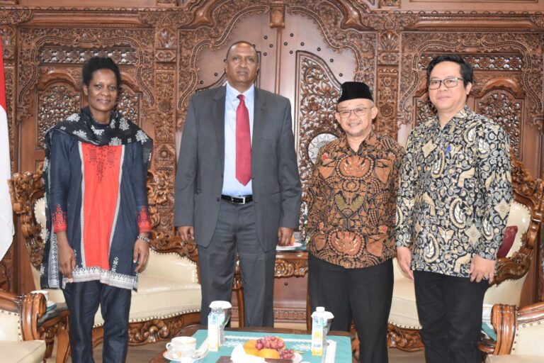 Dubes Kenya ke Muhammadiyah, Bahas Beasiswa dan Pembangunan Sumur di Afrika