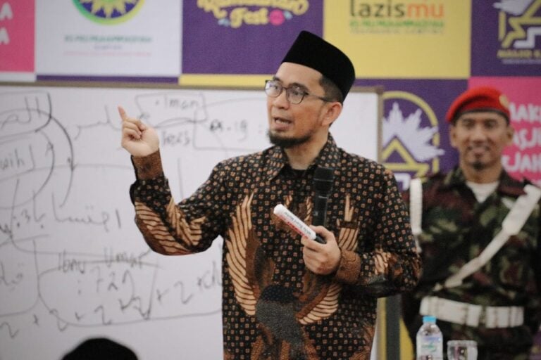 Enam Ribu Jamaah Hadiri Tabligh Akbar Ustadz Adi Hidayat di Masjid KH. Sudja’ PKU Muh Gamping