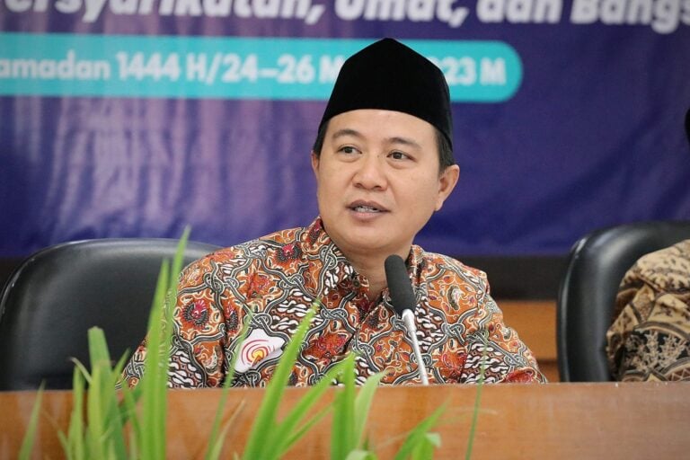 Relasi Muhammadiyah dengan Pemerintah; Kritis Sekaligus Kontribusi-Partisipasi untuk Pemenuhan Hak Warga Bangsa