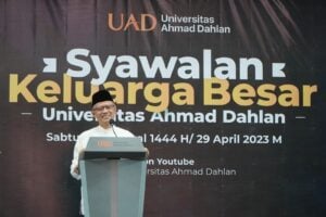 Dibutuhkan Kacamata Iman Agar Proporsional Memandang Perbedaan