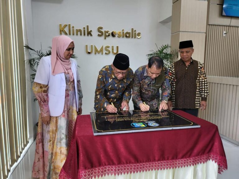 Resmikan Klinik di UMSU, Haedar : Ikhtiar Pemerataan Kesehatan di Indonesia