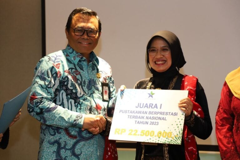 Pustakawan UMY Raih Juara Pertama Pustakawan Berprestasi Nasional 2023