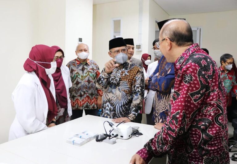 Atasi Kekurangan, Muhammadiyah Harap Bukan dengan Dokter Asing