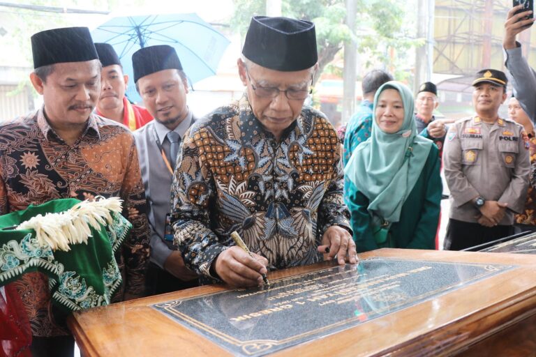 Peresmian Gedung Sentral Medis RSM Gresik oleh Ketua Umum PP Muhammadiyah