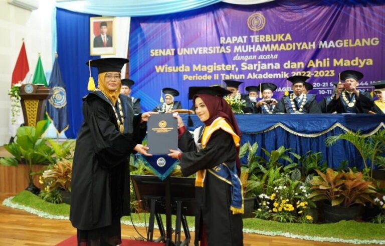 UNIMMA Wisuda 376 Lulusan, Wisudawan Diminta Teladani Perjuangan Kyai Dahlan