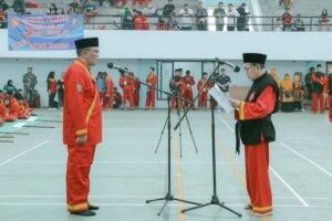 Ketua Umum PP Tapak Suci Lantik Ketua IPSI Sumatera Barat Sebagai Pendekar Muda Tapak Suci 