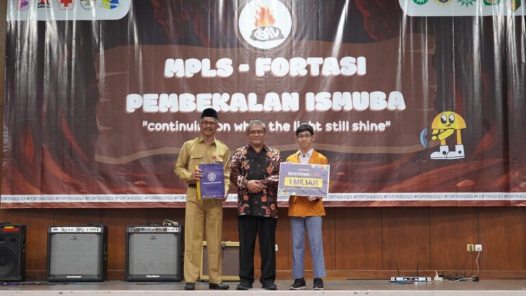 Siswa Alumni MUHI Jogja Menerima Beasiswa Kedokteran UAD senilai Rp. 1 Miliar