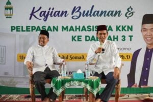 UMRI Lepas 52 Mahasiswa KKN ke Suku Talang Mamak, Dilepas Rektor dan Ustaz Abdul Somad