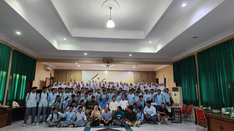Siswa Madrasah Mu’allimin - Mu’allimaat Muhammadiyah Yogyakarta Diminta Tiru Nabi Muhammad dan Abdurrahman bin Auf dalam Berniaga