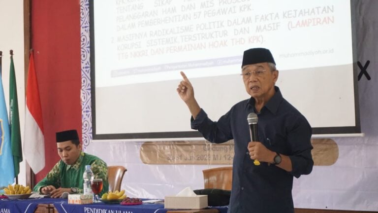 Busyro Sebut Perlu Merumuskan Paradigma Pendidikan Indonesia yang Memanusiakan, Memerdekakan dan Berketuhanan