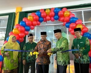 Resmikan Klinik Pratama ITEKES dan SM Corner Kalbar, Haedar: Siapapun yang Sengsara Ditolong Muhammadiyah