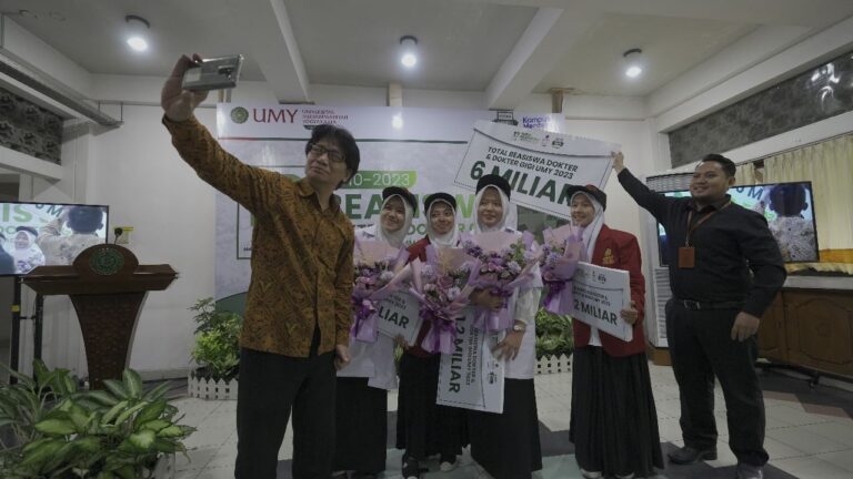 Komitmen Muhammadiyah Pemerataan Pelayanan Kesehatan, UMY Salurkan Beasiswa RP. 6 Miliar bagi Mahasiswa Kedokteran