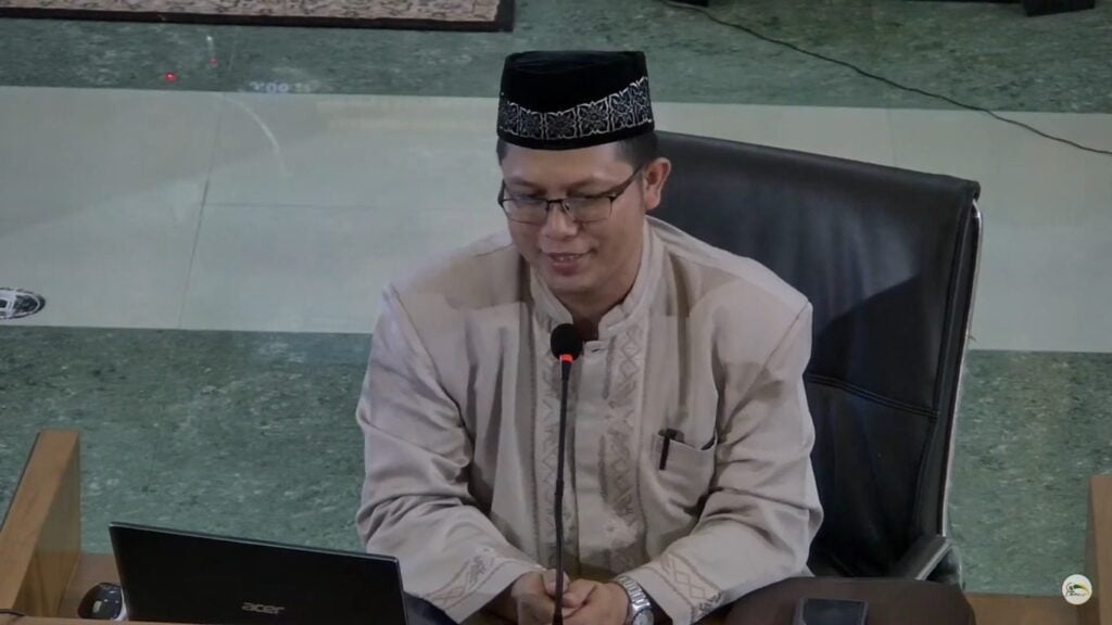 Apakah Persentuhan Kulit Perempuan dan Laki-laki Membatalkan Wudhu?