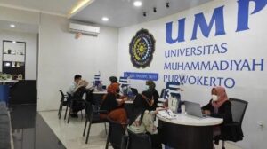 Rayakan HUT RI ke-78, Kampus Muhammadiyah ini Luncurkan Program Merdeka Mendaftar