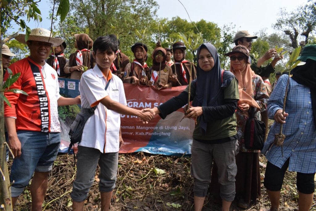 Lazismu Salurkan Bantuan untuk Pencegahan Kerusakan Lingkungan