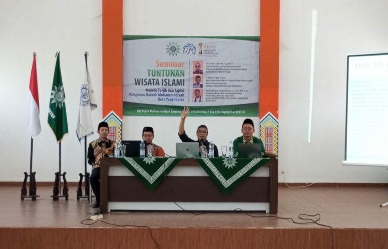 Mendekatkan Diri kepada Allah Melalui Wisata Halal