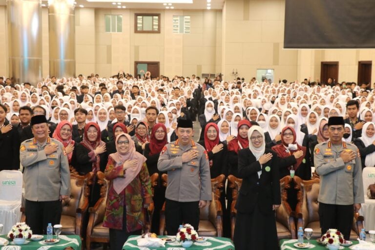 Siti Noordjannah Djohantini Ajak Kawula Perempuan untuk Berdarma Bakti Membangun Negara