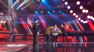 Peduli Nilai-nilai Toleransi dan Kemanusiaan, Syafii Maarif Terima Penghargaan dari Liputan 6 Award