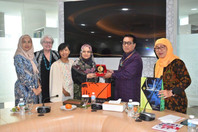 Komitmen Muhammadiyah Menjaga Perdamaian Dunia Diapresiasi Organisasi Perempuan Internasional