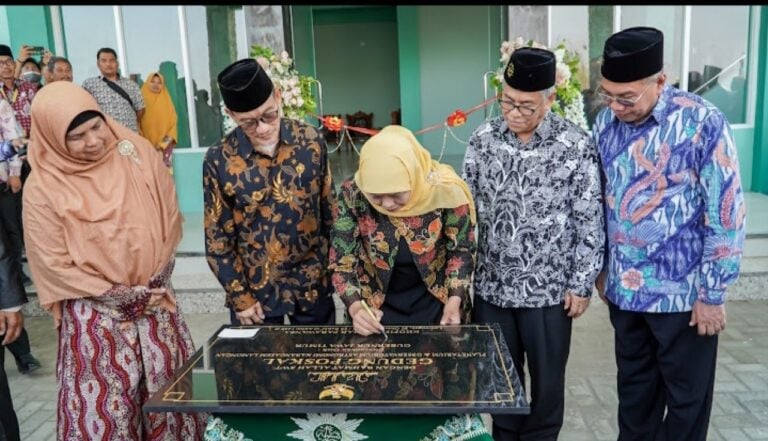 Gedung Observatorium dan Planetarium Astronomi Pondok Karangasem Muhammadiyah Lamongan Diresmikan
