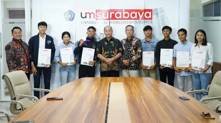 Mahasiswanya Sumbang Medali untuk Indonesia pada Asian Games, UM Surabaya Berikan Penghargaan