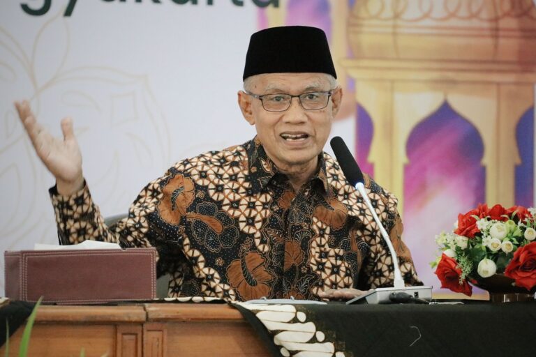 Di Pengukuhan Guru Besar Rektor UMJ, Haedar Nashir Ungkap Tantangan Konstitusi Indonesia