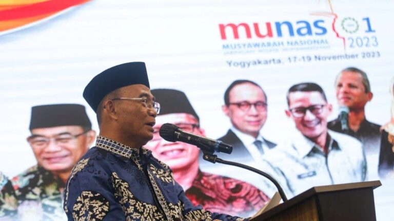 Menko PMK Sarankan Pengelolaan secara Inklusif untuk Situs Wisata Sejarah Religi di Muhammadiyah