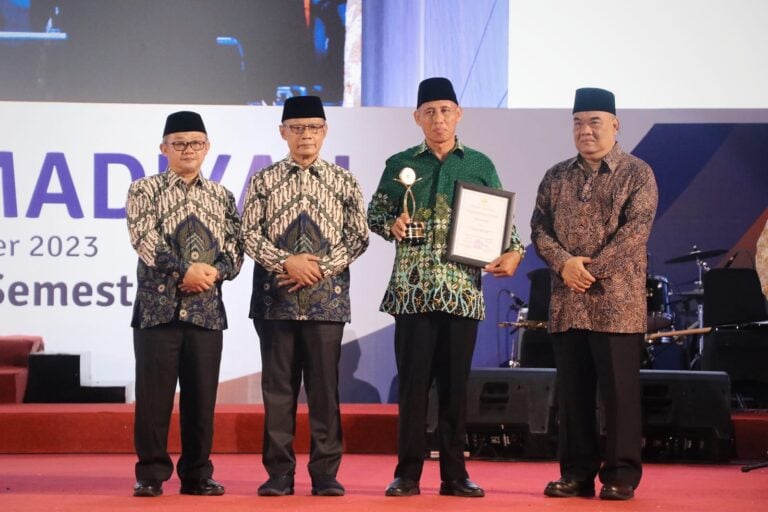Pak Mukardi, Penerima Muhammadiyah Awards; Guru yang Mendidik dan Membangun