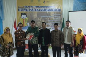 MPI Buka Kanal Literasi di Penjuru Negeri Melalui Program Wakaf Buku