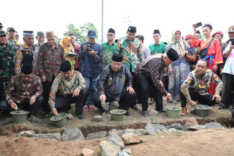 Anwar Abbas Hadiri Peletakan Batu Pertama Ponpes Muhammadiyah di Lampung Selatan