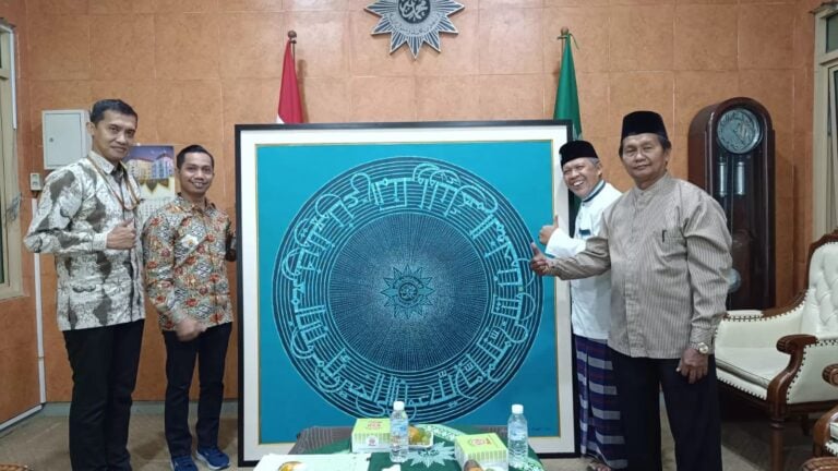 Apresiasi Seniman, PP Muhammadiyah Koleksi Kaligrafi Karya Maestro Syaiful Adnan