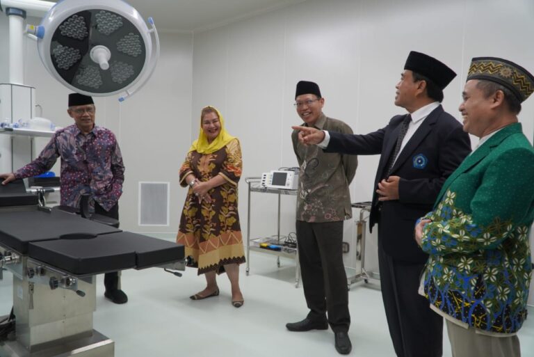 RS UNIMUS Selain Menjadi Pusat Riset Kesehatan Juga Berikan Pelayanan Kepada Masyarakat