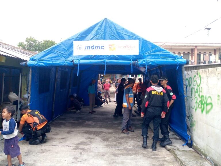 MDMC Dirikan Tenda Komunal  Tampung Warga Terdampak Gempa di Sumedang