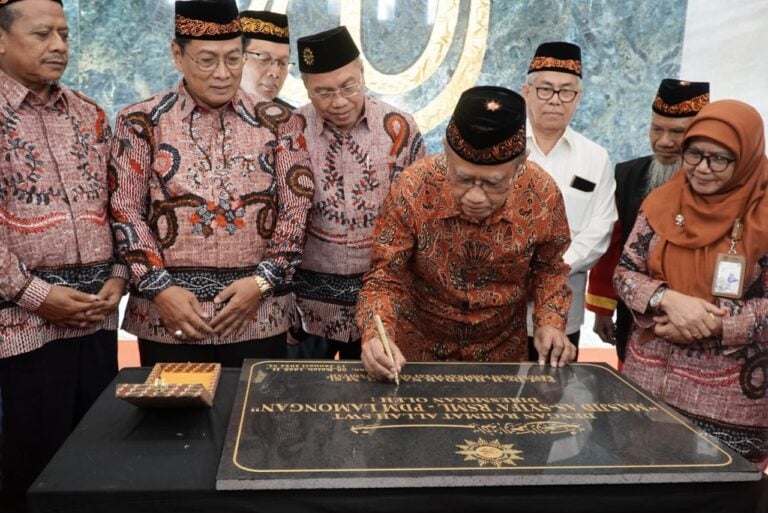 Resmikan Masjid Asy Syifa, Haedar Apresiasi Gerak Dakwah Muhammadiyah Lamongan