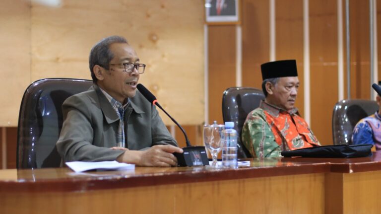 Al Qur’an Diturunkan untuk Umat Islam, Tapi Manfaatnya Bagi Seluruh Alam