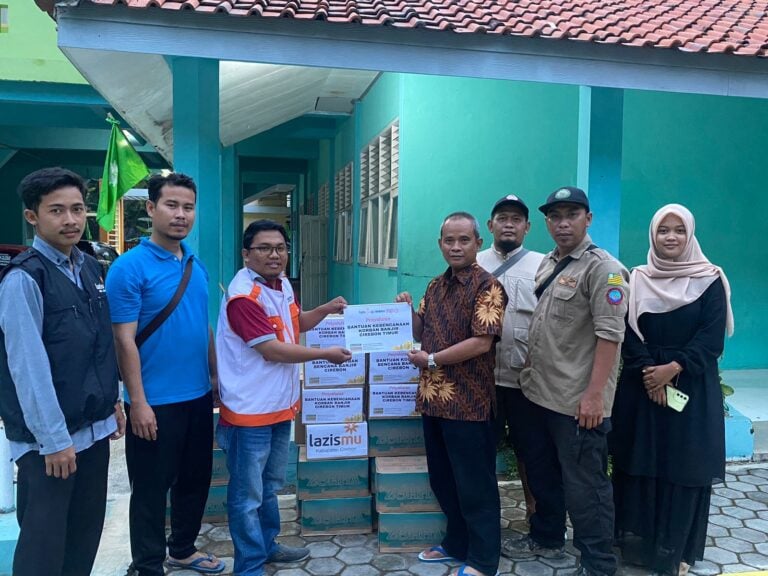 Muhammadiyah Cirebon Tanggap Cepat Bantu Korban Banjir