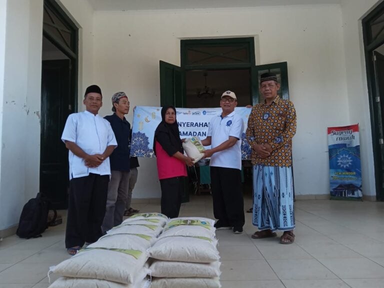 Gandeng MPM, Lazismu Salurkan Zakat Fitrah dan Fidyah dengan Beras Jamaah Tani Muhammadiyah