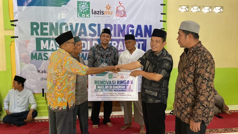 Menjelang Tutup Ramadan, Muhammadiyah Renovasi Masjid di Daerah 3T