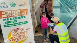Lazismu Salurkan Makanan Buka Puasa untuk Rakyat Palestina
