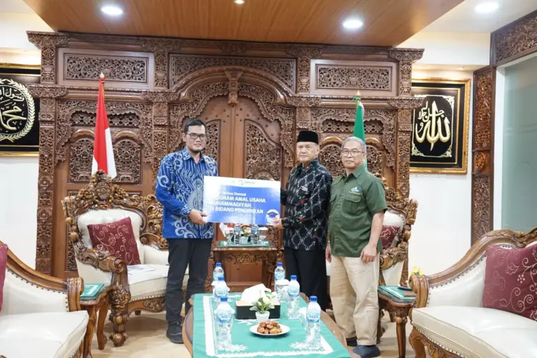 Danone Indonesia Percayakan Muhammadiyah Salurkan Bantuan Pendidikan