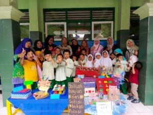 Siswa TK ABA Promosikan Hidup Ramah Lingkungan
