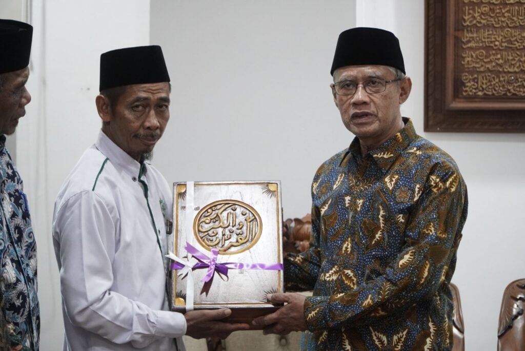 Haedar Nashir Apresiasi Tulisan Tangan Mushaf Al Quran Tokoh Muhammadiyah dari Kampar