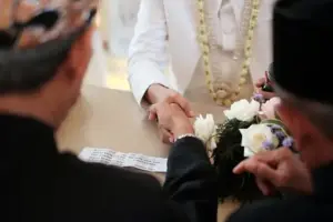 Diskusi Ulama Modern Mengenai Hadis Tentang Usia Pernikahan ‘Aisyah
