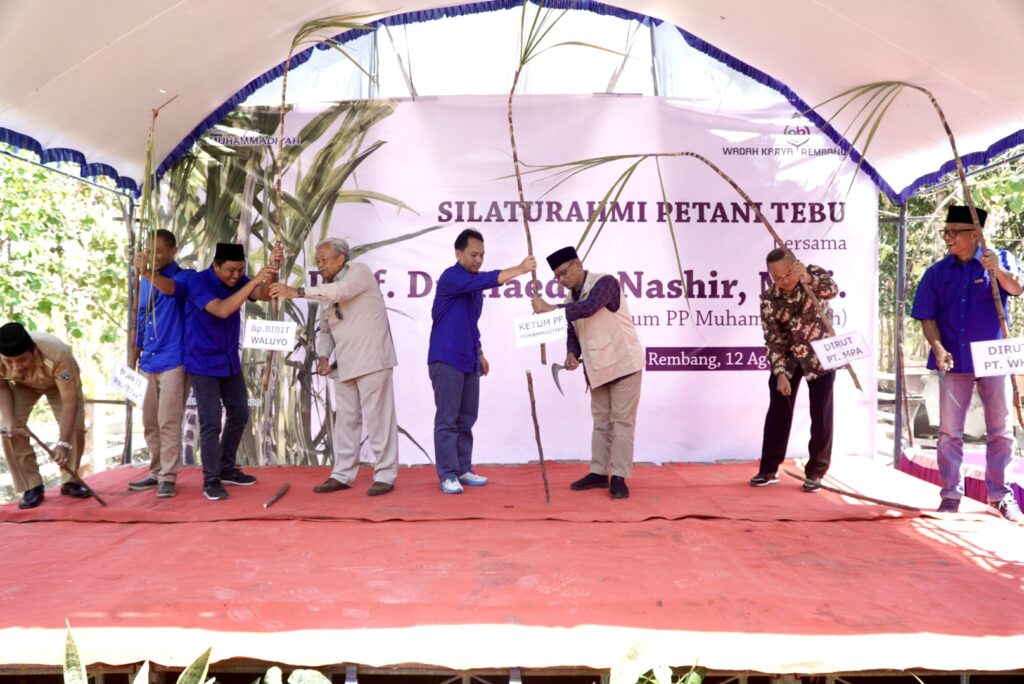 Silaturahmi dengan Petani Tebu, Haedar Dorong Kesejahteraan Petani