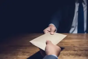 Mengurai Hukum Gratifikasi dalam Islam